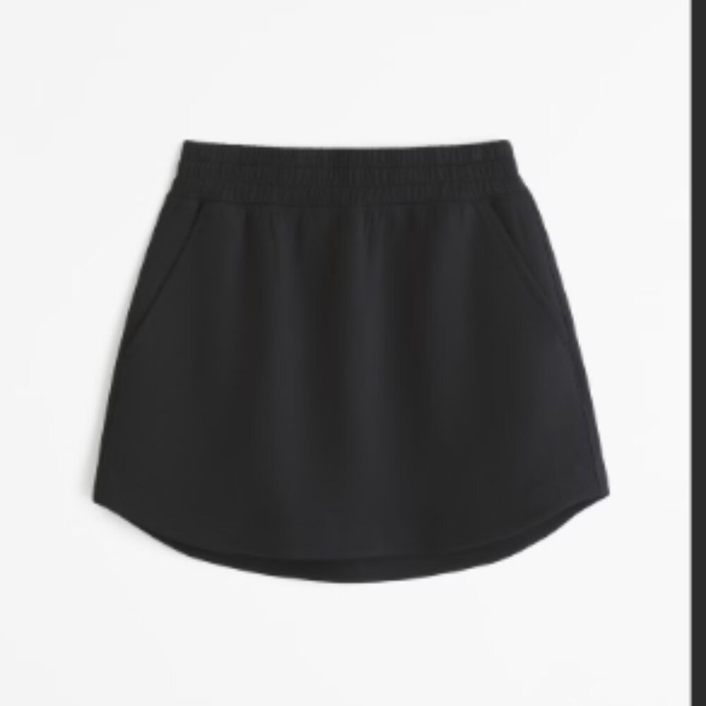YBP Neoknit Unlined Mini Skirt Size Medium